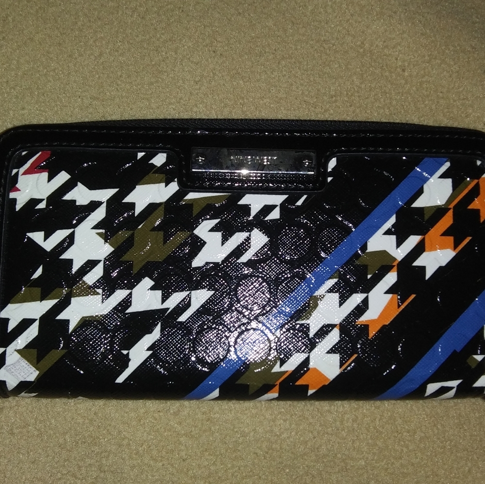 Nine West wallet